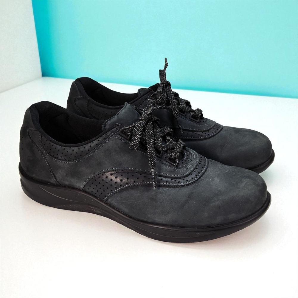 SAS Walk Easy Women's 10.5 M Comfort Walking Shoes Black Nubuck Leather Lace Up